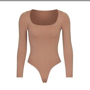 Skims Essential Long Sleeve Scoop Neck Bodysuit